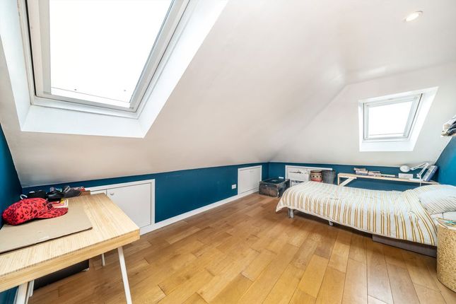 Flat B, 34, Brookfield Road, London photo 5