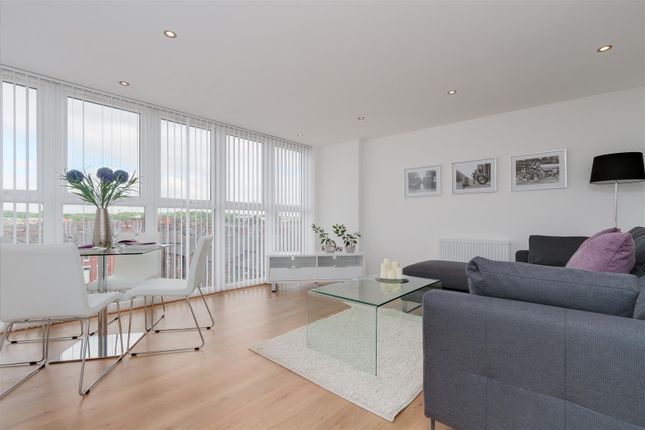 19 Cotton Square, Claremont Road, Manchester photo 2