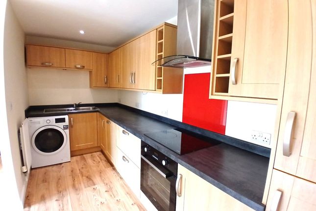 55, Talfourd Way, Redhill photo 2