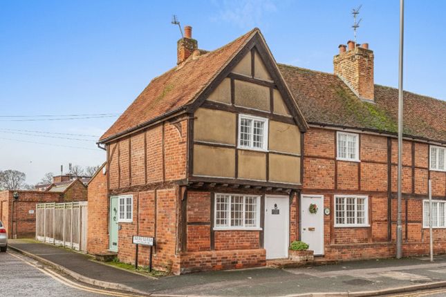 2-bed house on 73 Aylesbury End, Beaconsfield, £550,000