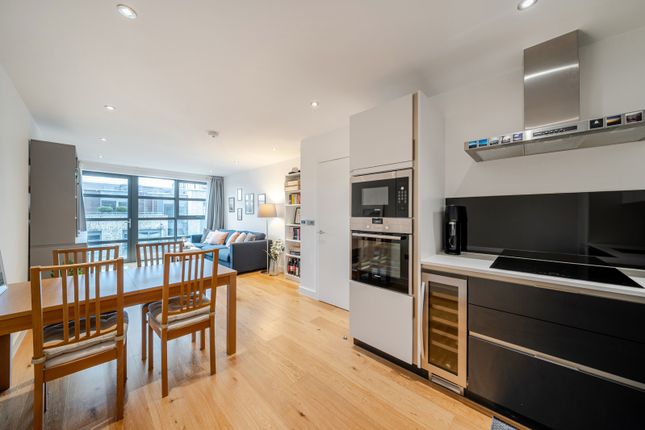 Flat 85, Alwen Court, 6, Pages Walk, London photo 3
