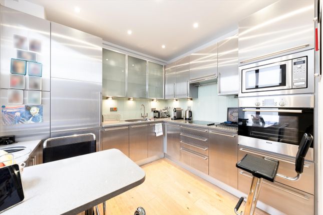 Flat for sale in Hallam Street, London