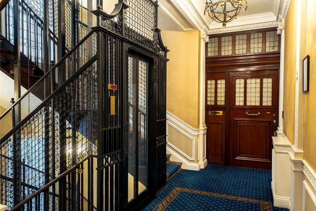 5, Wyndham House, Sloane Square photo 2
