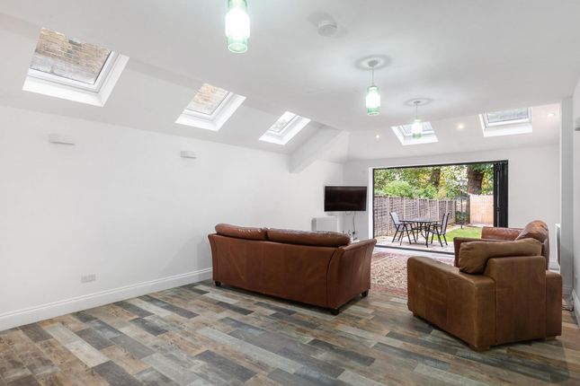 70, Windermere Road, London photo 4