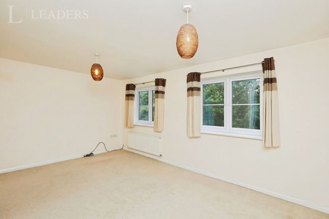 7, Clovelly Court, Derby photo 2