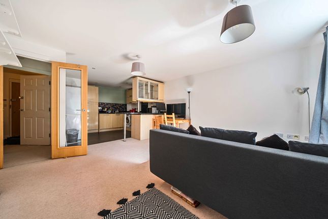 11, Seacole Gardens, Southampton photo 4