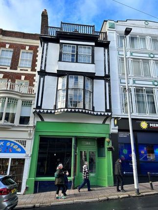 Retail premises to let in Fore Street, Exeter
