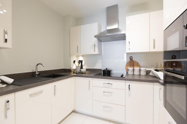 Flat to rent in The Broadway, Amersham
