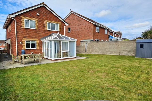 14, AUSTIN CLOSE, PORTHCAWL photo 2