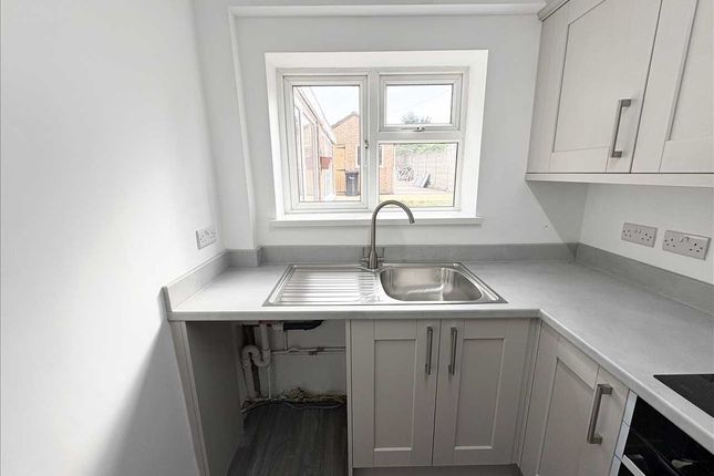 44, Manor Crescent, Kirkby In Ashfield photo 4