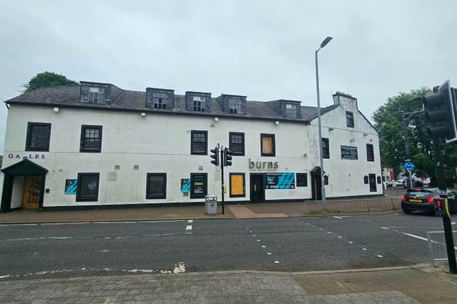 8-bed flat on 34-36 High Street, Irvine, £270,000
