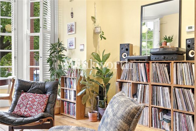 Flat 19,, Sycamore Gardens, High Road photo 4
