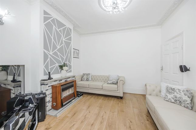 Property for sale in Thornhill Road, London