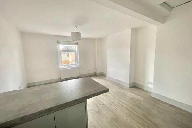 Flat 2, Bournemouth photo 2