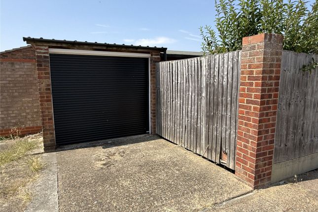 20, Brookmans Avenue, Essex photo 2