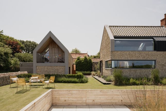 292210 - Seven Whistlers, Salthouse (Exteriors)-13.Jpg