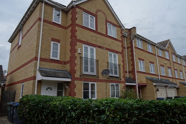 4-bed house on 1, Winery Lane, Kingston upon Thames, £3,200/mo