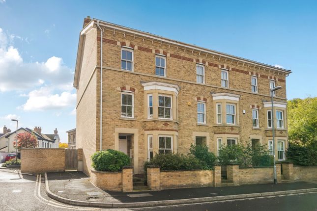 4 Bedroom Terraced