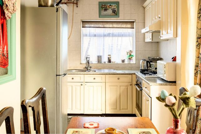 129 Colne Road, Twickenham photo 4