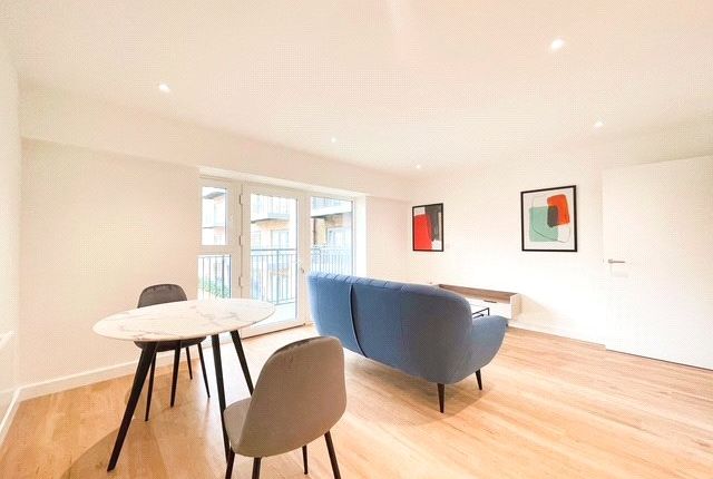 Flat 34,, Fairbank House,13 Beaufort Square, London photo 3
