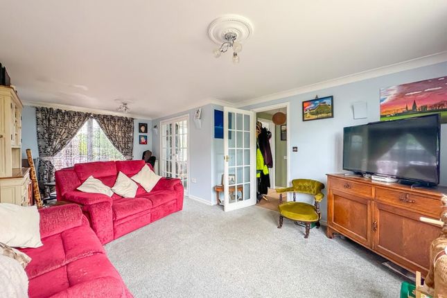 Edmunds, Bunters Road, Newmarket photo 3