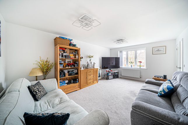 2 Jacob Close, Andover photo 3