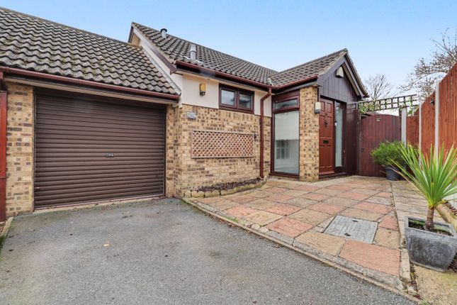 2-bed house on 14, Pilgrims Close, Southchurch, £425,000