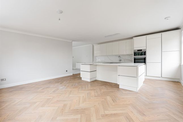 3 Darnhills, Watford Road, Radlett photo 3