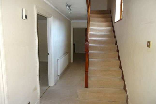 2 Woodview Close,, Woodview Close, Kingston Vale photo 3