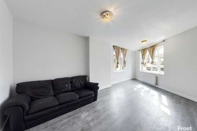 18A, Church Road, Surrey photo 3