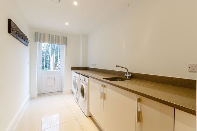 End terrace house to rent in Beechcroft Close, Sunninghill, Berkshire
