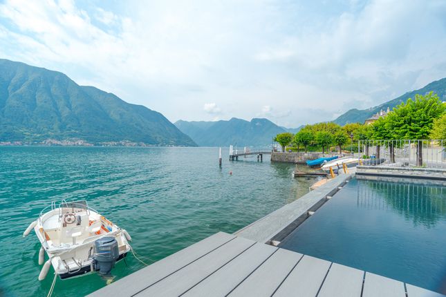 Apartment for sale in Campo di Lenno, Tremezzina, Como, Lombardy, Italy