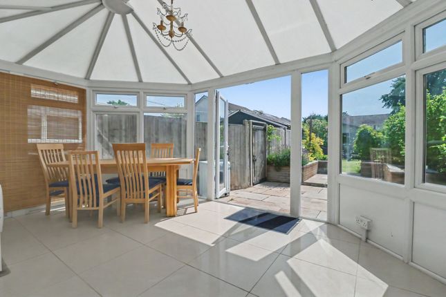 30 Scotter Road, Eastleigh photo 4