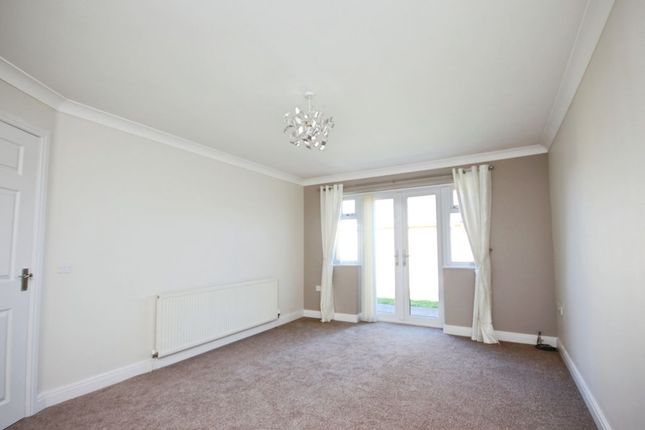 15, Lancaster Drive, South Killingholme photo 4