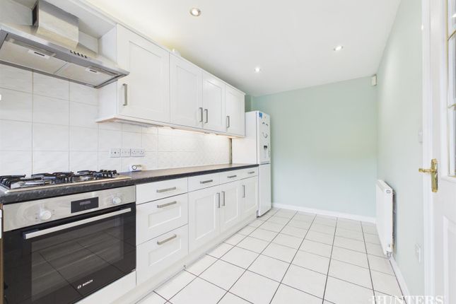 40, Langdon Close, Consett photo 5