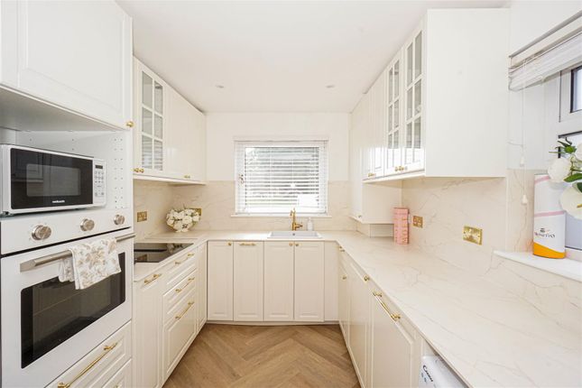 11, Hawthorn Avenue, Bexhill-On-Sea photo 4