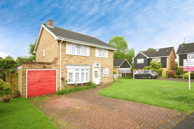 Thumbnail Detached house for sale in Roseacre Close, Hornchurch