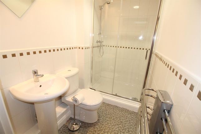 Flat to rent in Ristes Place, Barker Gate, Nottingham