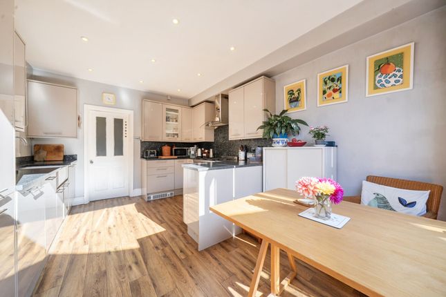 8 St. James Park, Tunbridge Wells photo 2