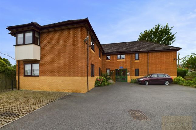 Thumbnail Flat for sale in Albemarle Road, Churchdown, Gloucester