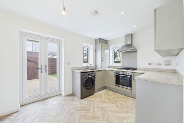 8, Parkbay Avenue, Paignton photo 4