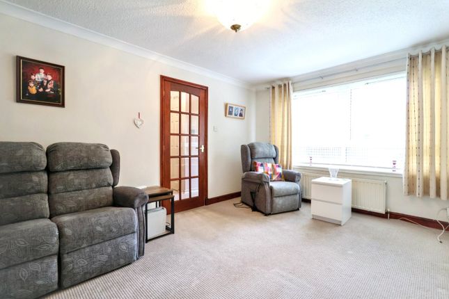 67, Riglands Way, Renfrewshire photo 3