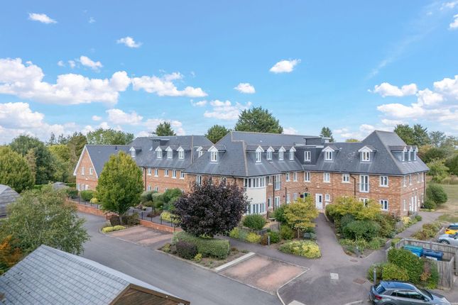 2-bed house on 10 Woodland Grange, Royston, £337,500
