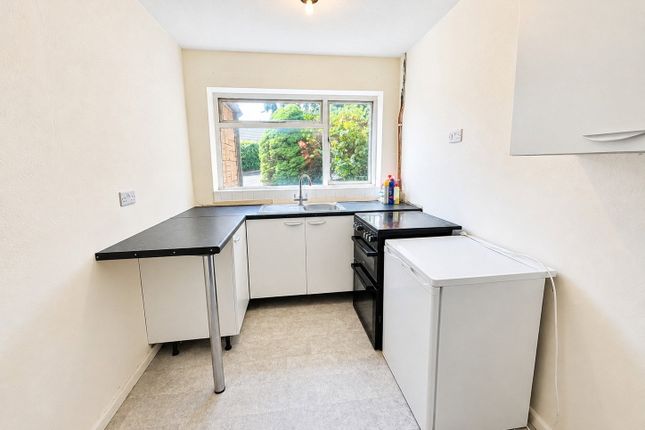 23d, Bower Lane, Brierley Hill photo 2
