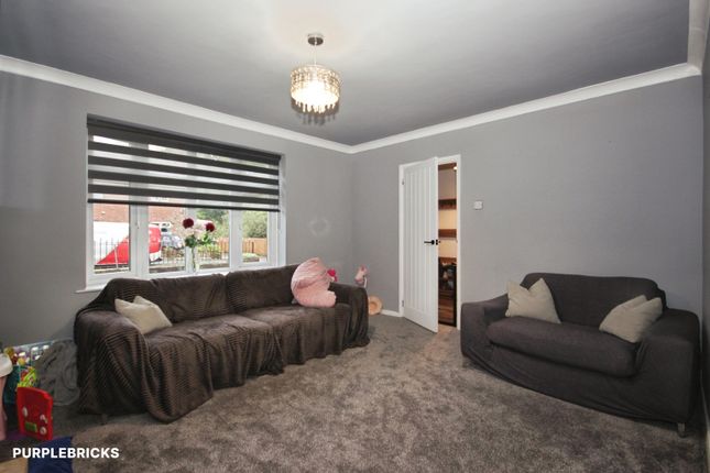 Oakley, Kenilworth photo 4