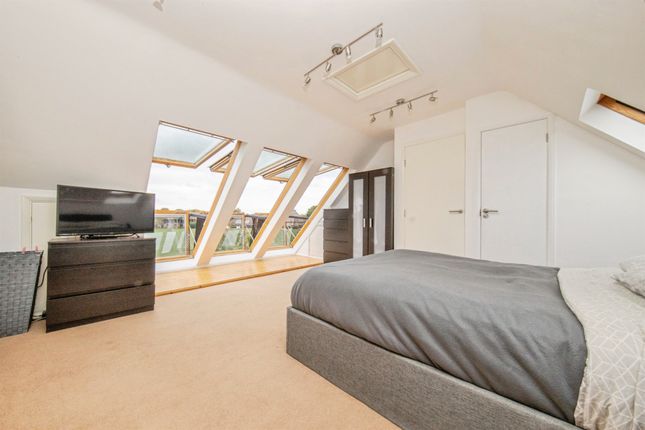 Lark Rise, Ipswich photo 2
