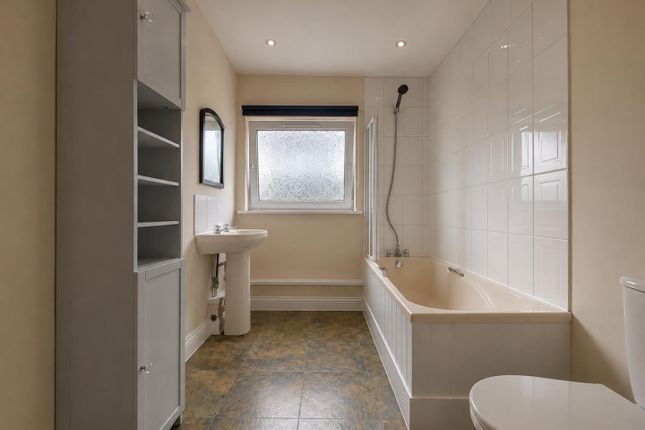 Flat 4, 53B, London Road, Waterlooville photo 4