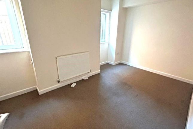 Flat 2, 140, Liverpool Road, Manchester photo 5