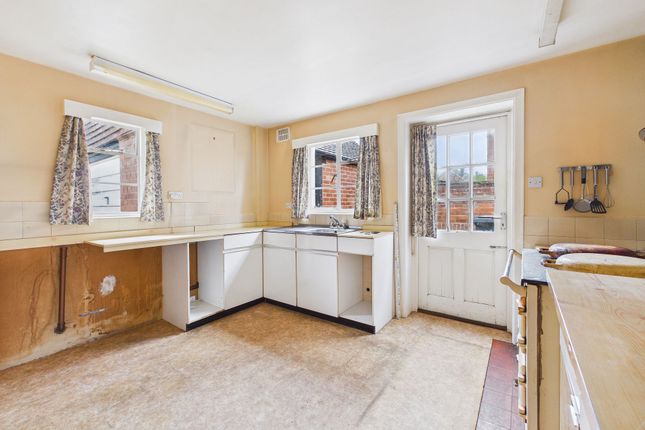 1 Hawthorn Road, Crediton photo 3