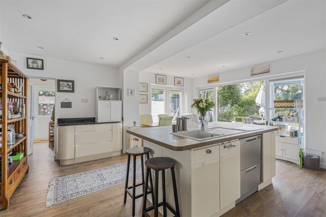 6, Two Oaks Drive, Welwyn photo 4